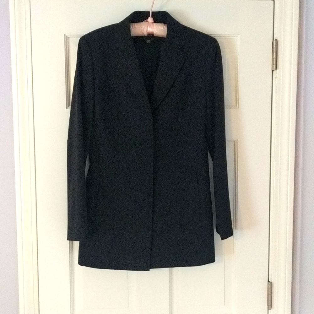 Women's Suit.